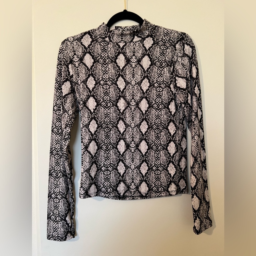 Caution to the wind Top